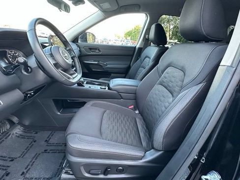 Certified 2025 Nissan Pathfinder SV AWD/4WD image 21