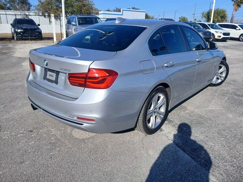 Used 2017 BMW 330i Sedan w/ Driver Assistance Package image 6