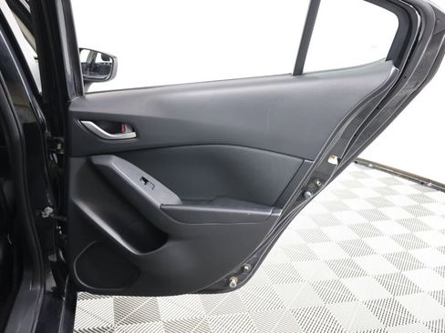 Used 2014 MAZDA MAZDA3 i Sport image 21