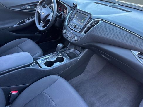 Used 2018 Chevrolet Malibu LS w/ LPO, Convenience Package 1 image 31