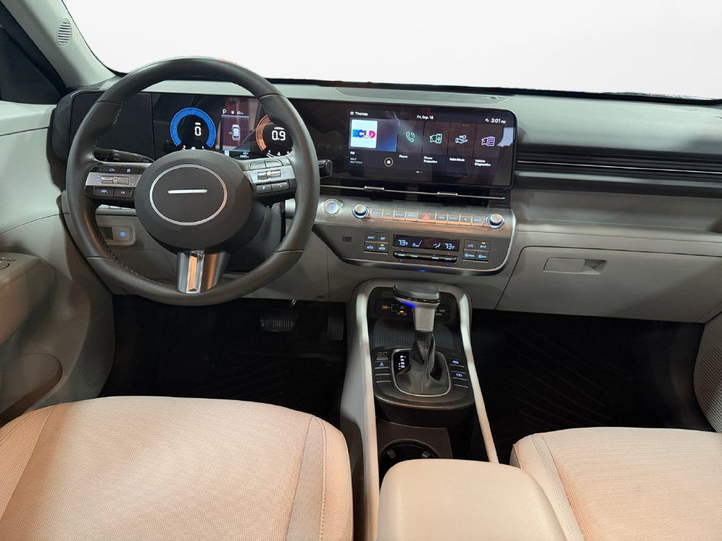 Used 2025 Hyundai Kona SEL AWD/4WD image 12
