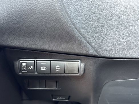 Used 2026 Toyota Corolla Cross LE image 18