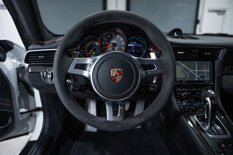 Used 2014 Porsche 911 GT3 RWD image 19