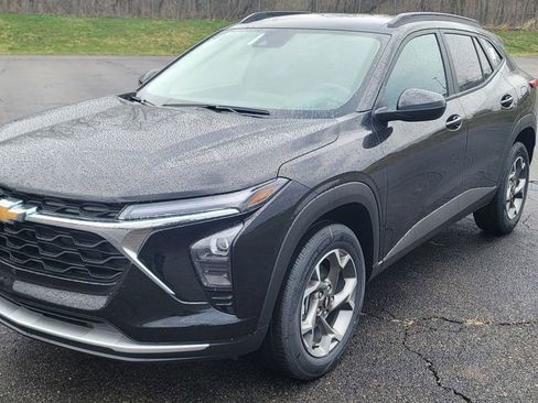 New 2026 Chevrolet Trax LT image 3