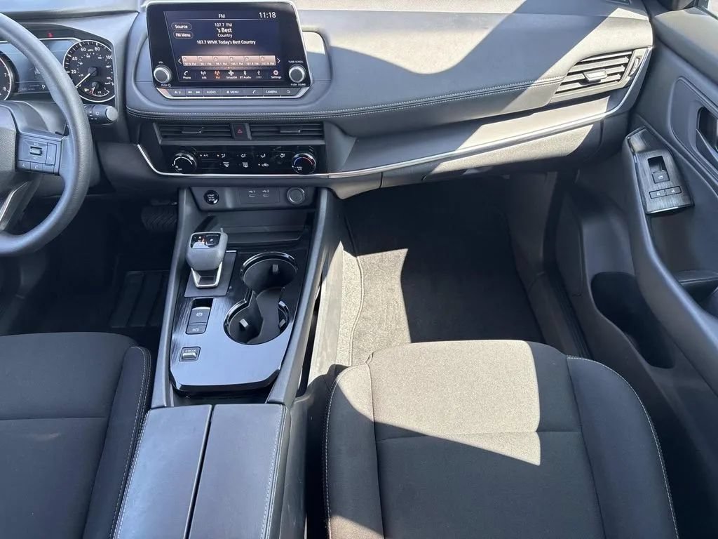 Used 2025 Nissan Rogue S FWD image 13