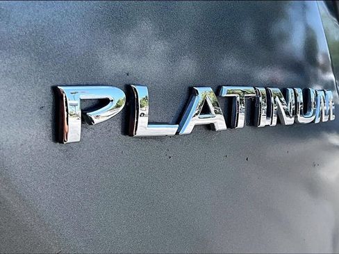 Used 2016 Nissan Murano Platinum FWD image 11