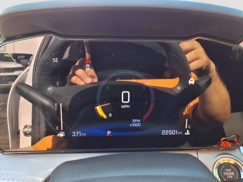 Used 2024 Chevrolet Trax LT image 19