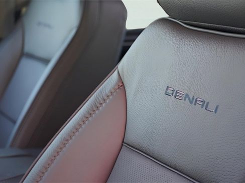 New 2026 GMC Sierra 1500 Denali w/ Denali Reserve Package image 9