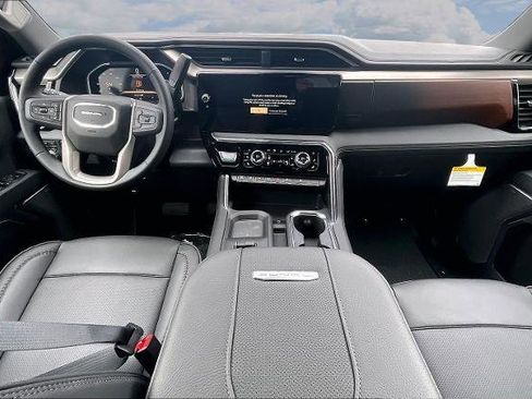 New 2026 GMC Sierra 2500 Denali w/ Denali Reserve Package image 5