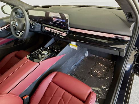 New 2026 BMW 550e xDrive AWD/4WD image 31