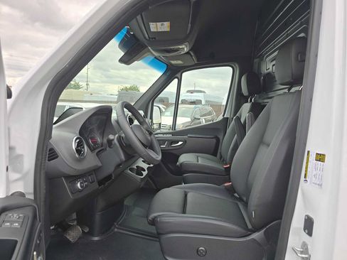Used 2026 Mercedes-Benz Sprinter 2500 image 20