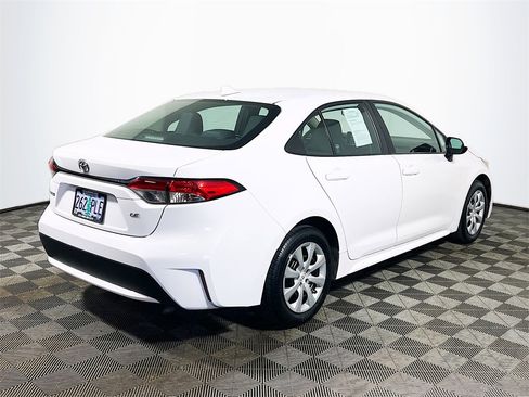 Certified 2022 Toyota Corolla LE image 8