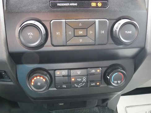 Used 2022 Ford F250 XL w/ Power Equipment Group RWD image 17