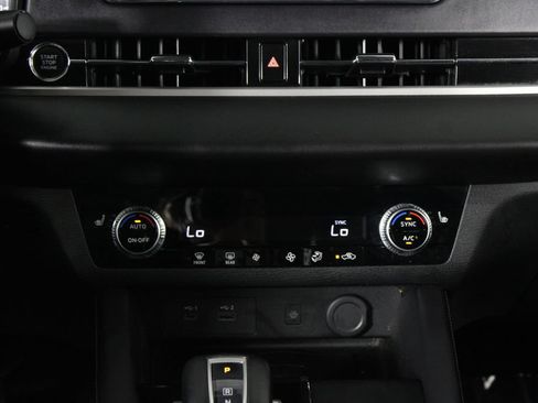 Used 2024 Mitsubishi Outlander SE FWD image 22
