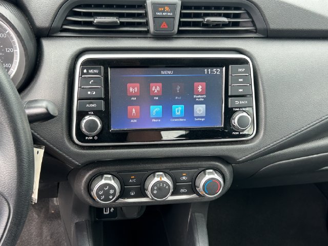 Used 2025 Nissan Versa S FWD image 13