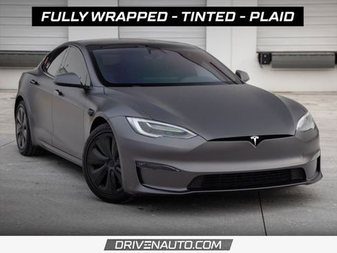 Used 2021 Tesla Model S Plaid image 1