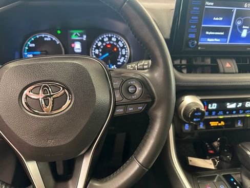 Certified 2022 Toyota RAV4 SE w/ Convenience Package AWD/4WD image 21