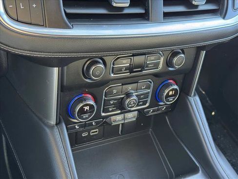 Used 2022 Chevrolet Tahoe Z71 w/ Luxury Package image 15