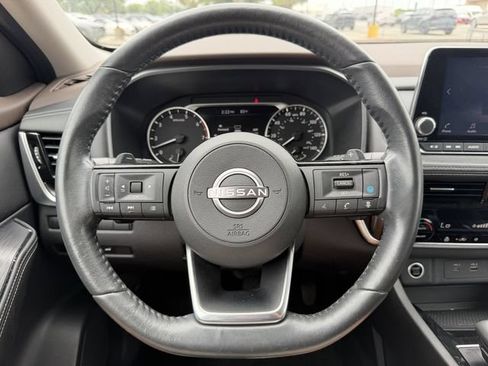 Used 2022 Nissan Rogue SV w/ SV Premium Package AWD/4WD image 15