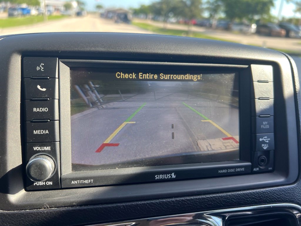 Used 2014 Chrysler Town & Country Touring-L FWD image 54