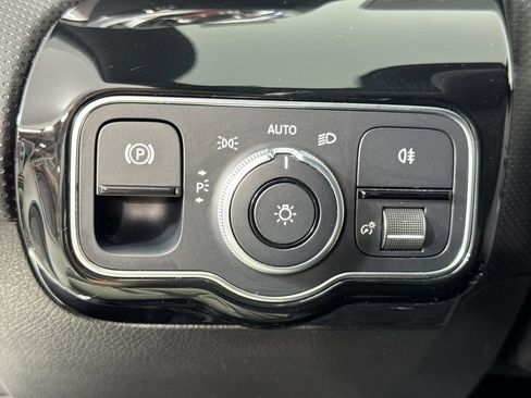Used 2019 Mercedes-Benz A 220 4MATIC image 19