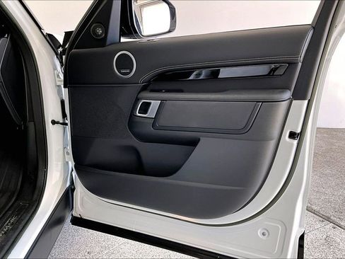 Used 2023 Land Rover Discovery S R-Dynamic image 24