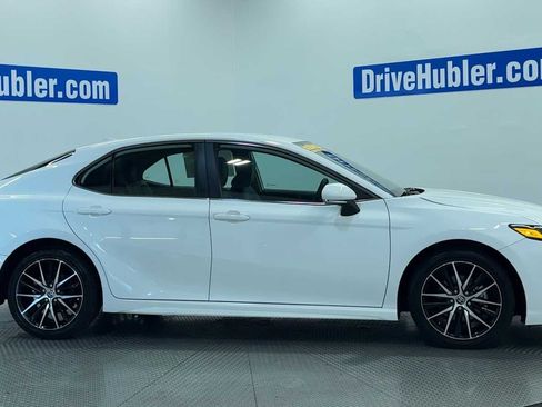 Used 2024 Toyota Camry SE FWD image 8
