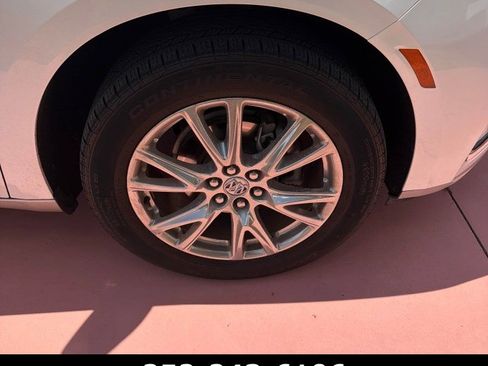 Used 2023 Buick Enclave Essence w/ Experience Buick Package FWD image 6