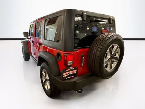 Used 2017 Jeep Wrangler Unlimited Rubicon w/ Connectivity Group AWD/4WD image 8