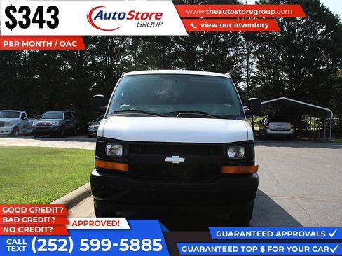 Used 2017 Chevrolet Express 2500 Extended RWD image 3