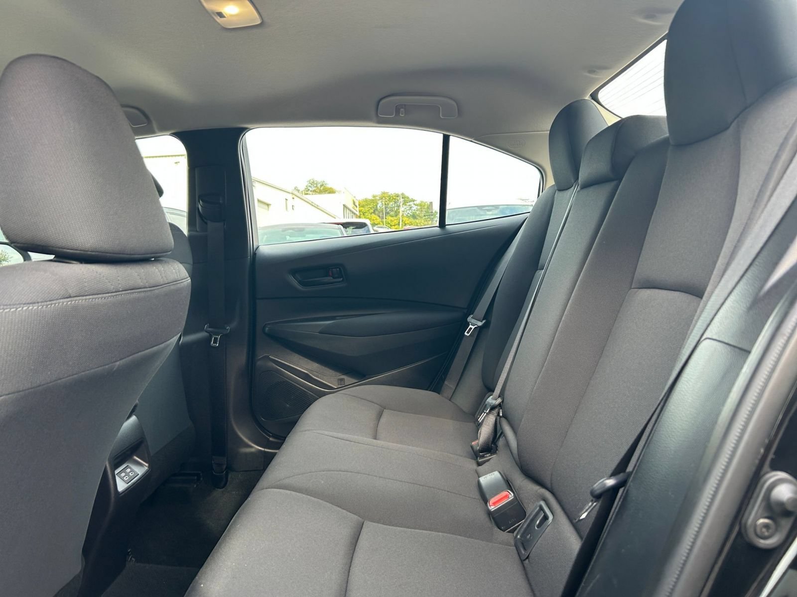 Used 2025 Toyota Corolla LE FWD image 20