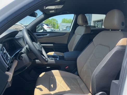 New 2026 Volkswagen Atlas Cross Sport SE FWD image 21