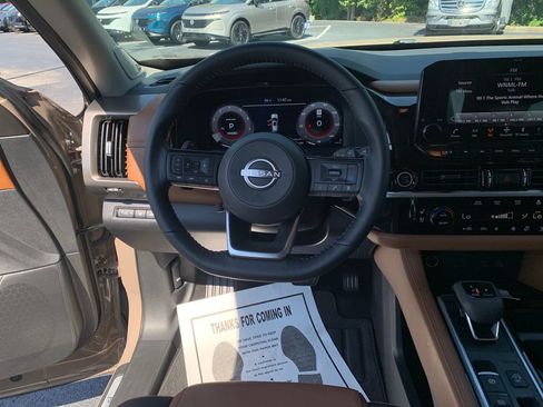 Certified 2024 Nissan Pathfinder Platinum w/ Cargo Package FWD image 13