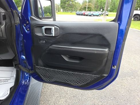 Used 2018 Jeep Wrangler Unlimited Sahara w/ Dual Top Group AWD/4WD image 49