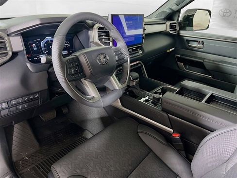 Used 2025 Toyota Tundra Limited image 10