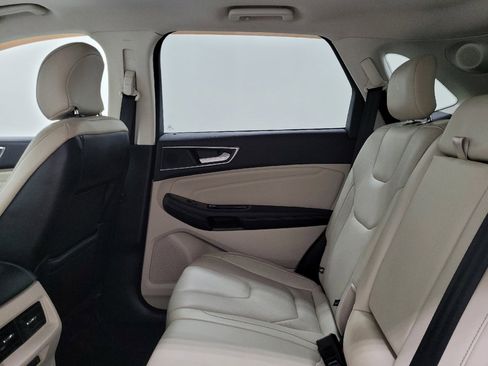 Used 2017 Ford Edge Titanium w/ Equipment Group 301A AWD/4WD image 18