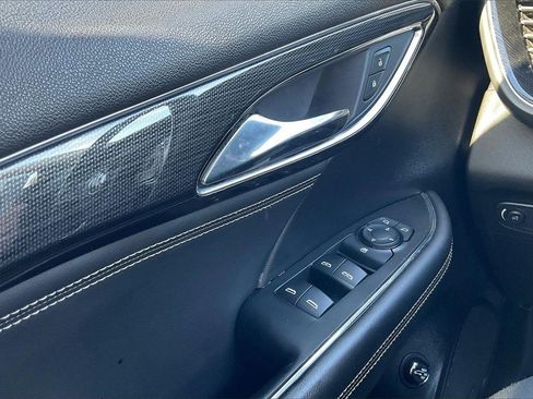 Used 2022 Buick Envision Preferred image 39