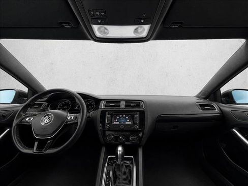 Used 2015 Volkswagen Jetta Sport FWD image 12