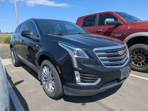 Used 2018 Cadillac XT5 FWD image 3