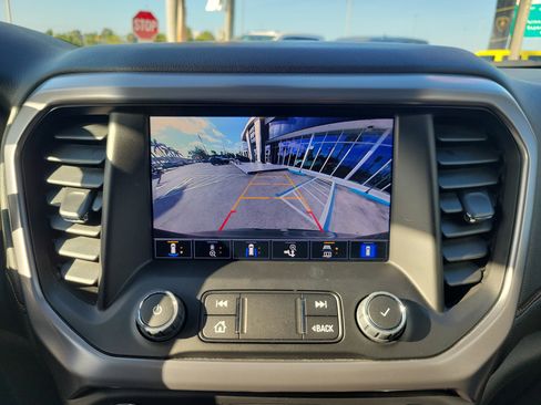 Used 2023 GMC Acadia AT4 w/ Technology Package image 30