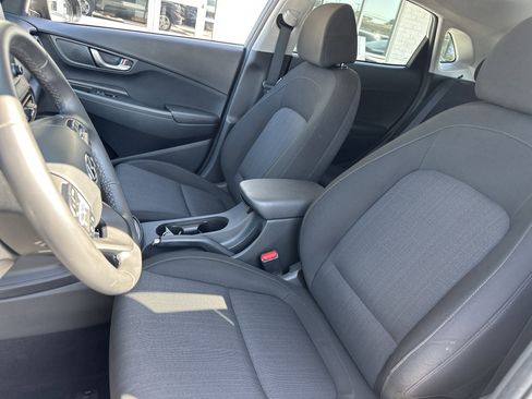 Used 2022 Hyundai Kona SEL w/ Convenience Package FWD image 10