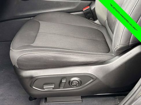 Used 2023 Jeep Grand Cherokee L Laredo image 5