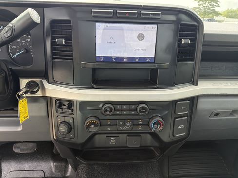 Used 2023 Ford F250 XL w/ XL Chrome Package AWD/4WD image 14