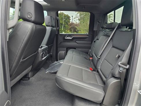 New 2025 GMC Sierra 3500 Denali w/ Denali Reserve Package image 18