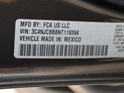 Used 2022 Jeep Compass Latitude w/ Convenience Group image 34