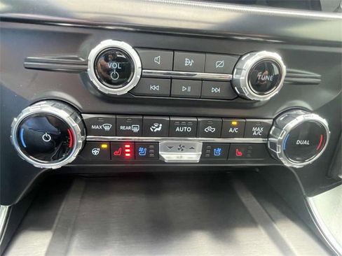 Used 2024 Ford F150 Platinum w/ Equipment Group 702A High image 23