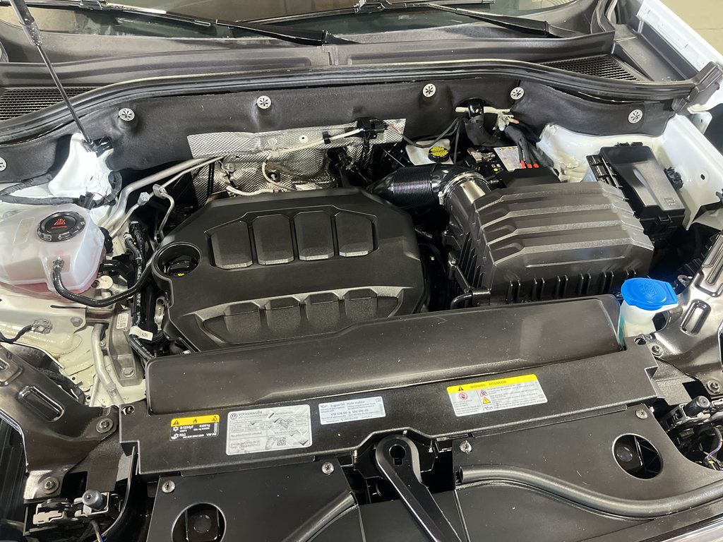 Used 2025 Volkswagen Atlas SE AWD/4WD image 30