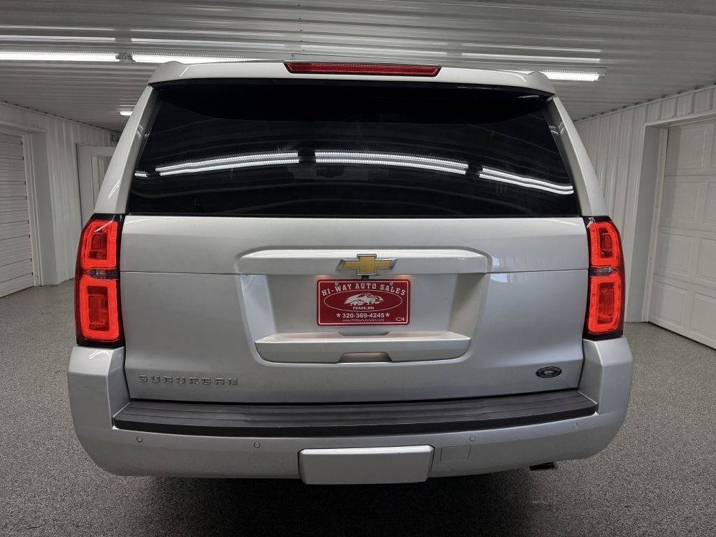 Used 2017 Chevrolet Suburban LT w/ LT Signature Package AWD/4WD image 5