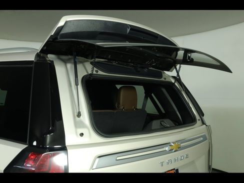 Used 2021 Chevrolet Tahoe High Country w/ Premium Package image 21