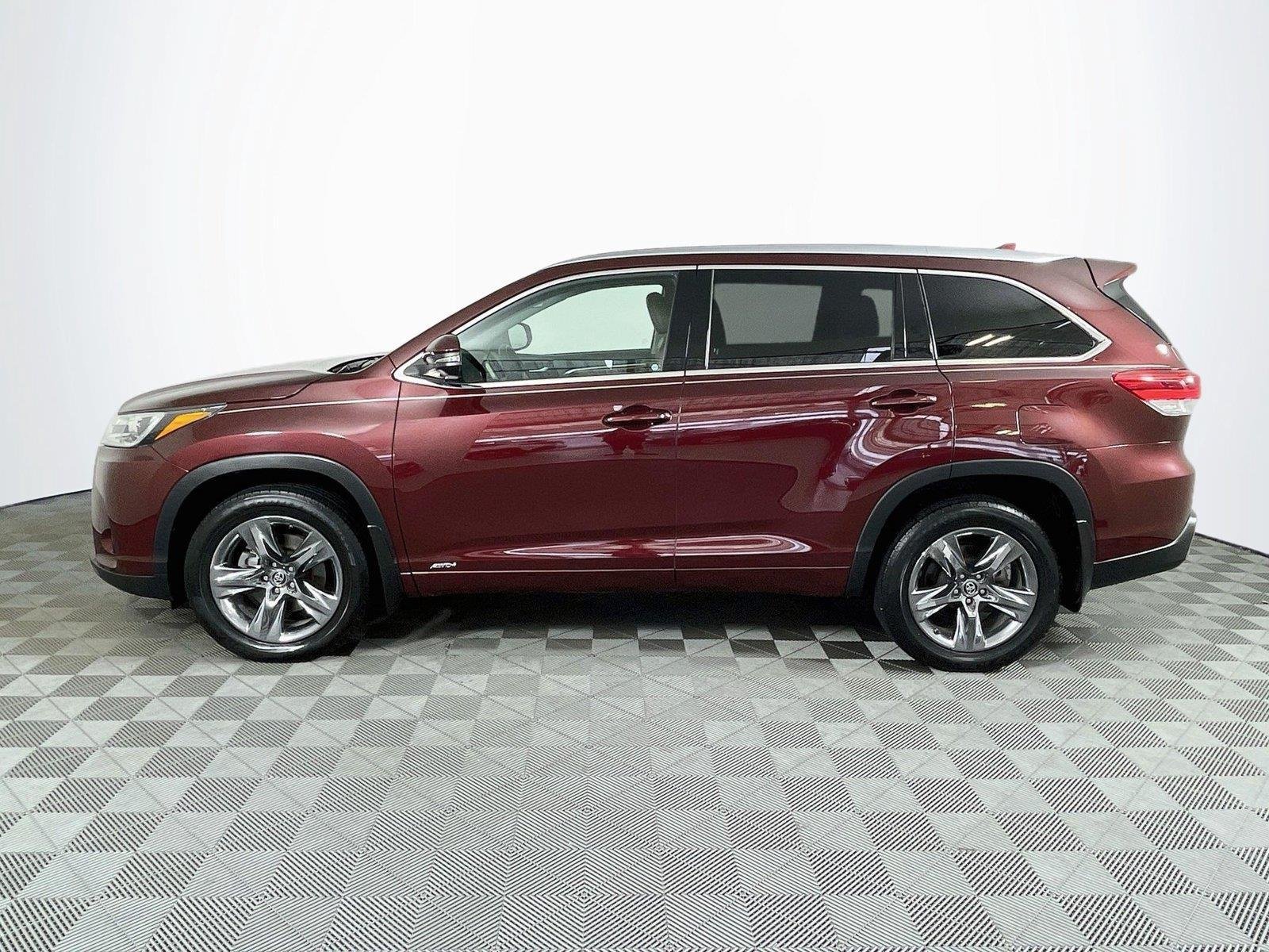 Used 2019 Toyota Highlander Limited Platinum AWD/4WD image 4